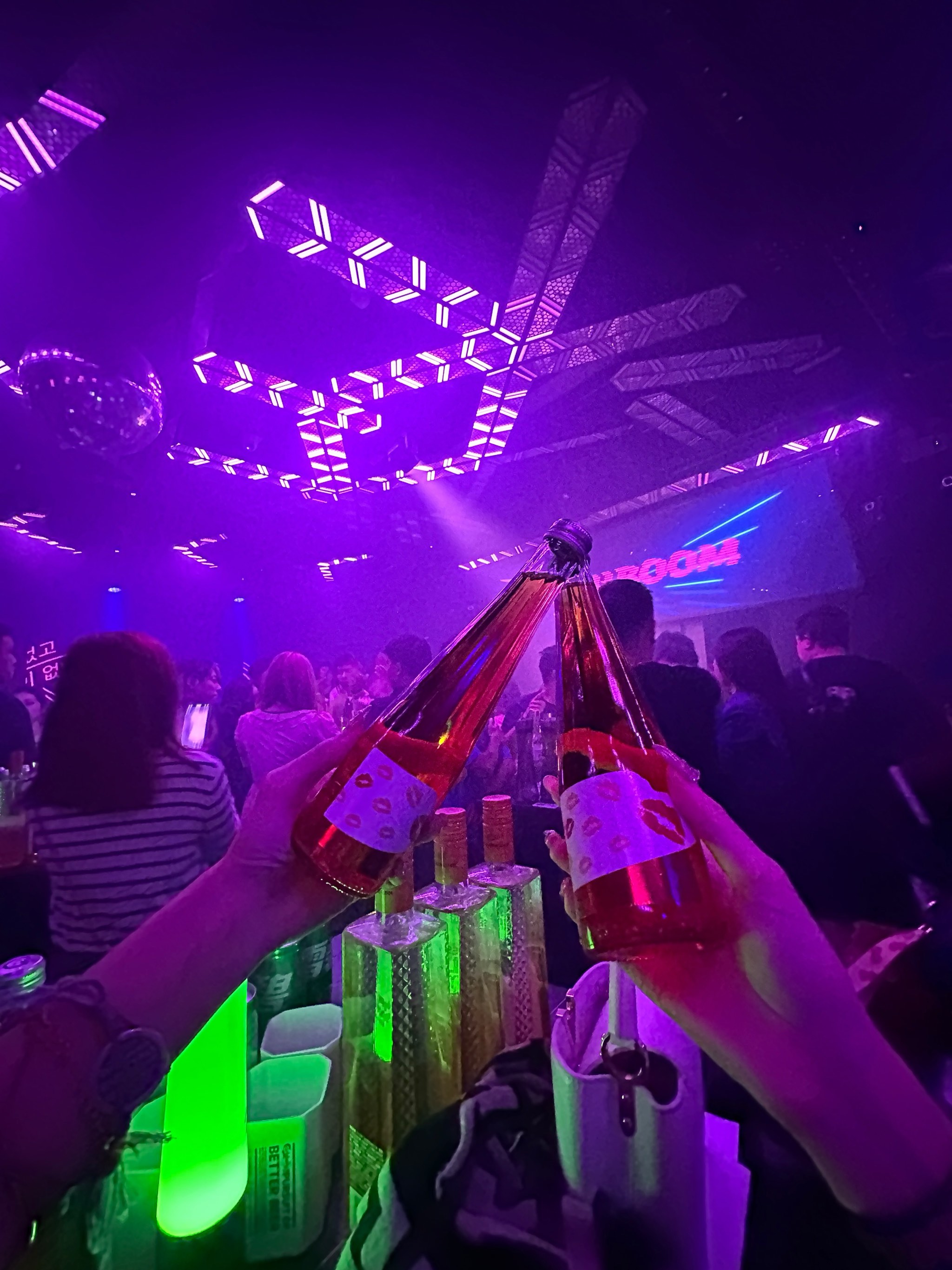 商务ktv中低端差异-盂县ktv预定